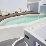 Hotel Chic Santorini 3*