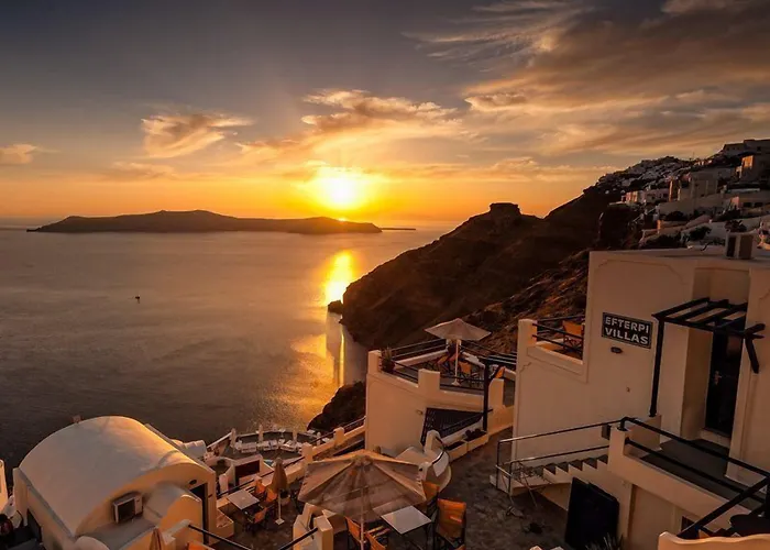 Chic Santorini Hotel 3*