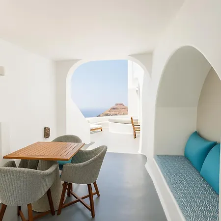 Chic Santorini Hotell 3*