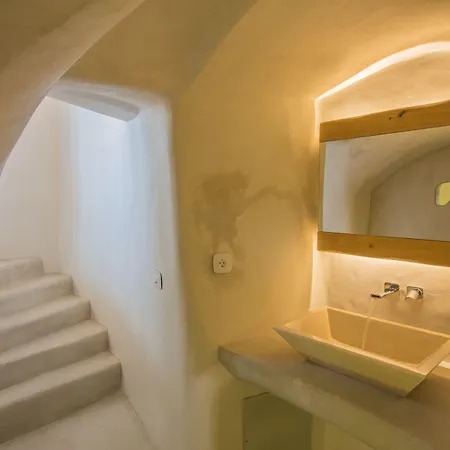 Chic Santorini Hotell 3*