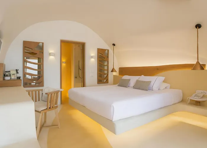 Chic Santorini Firostefani