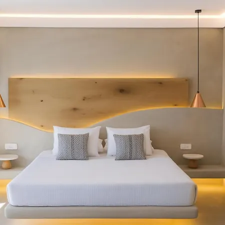 Chic Santorini Hotel 3*