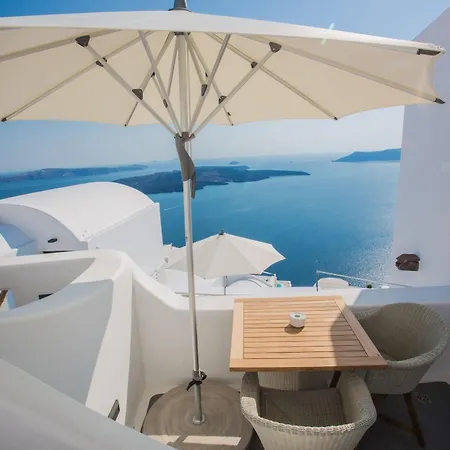 Chic Santorini Hotel