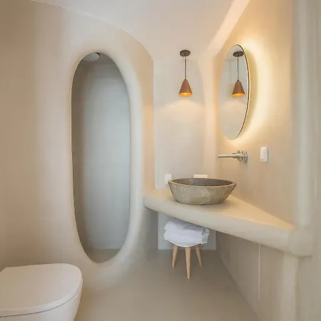 Chic Santorini Hotel