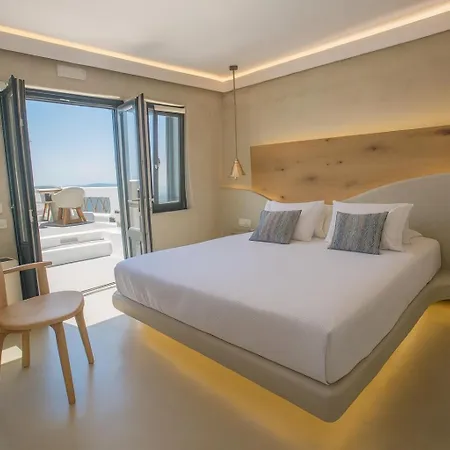 Chic Santorini 3*