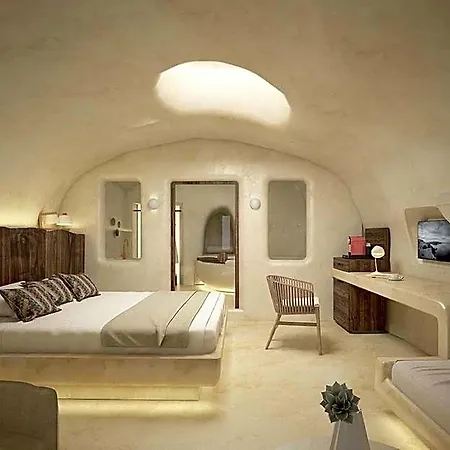Chic Santorini Hotel Firostefani