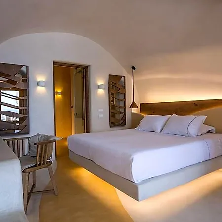 Chic Santorini Hotel Firostefani