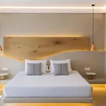 Chic Santorini Hotel 3*