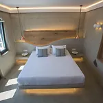Chic Santorini Firostefani