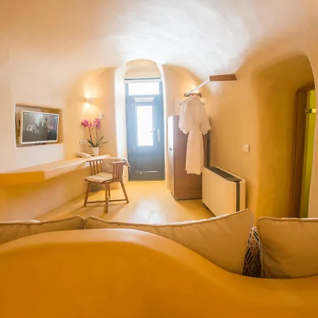 Hotel Chic Santorini 3*