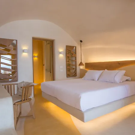 Chic Santorini Hotel