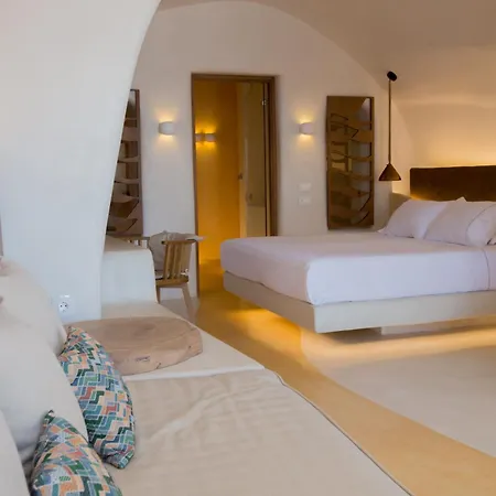 Chic Santorini 3*