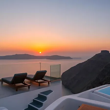 Chic Santorini