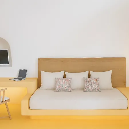 Chic Santorini