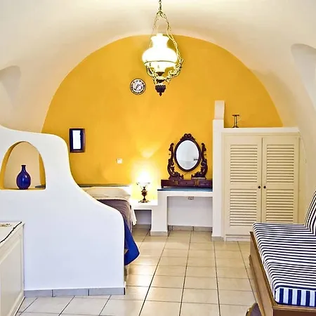Chic Santorini Szálloda 3*