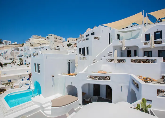 Chic Santorini