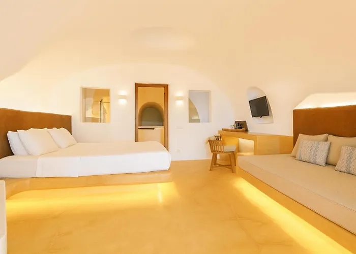 Chic Santorini Firostefani