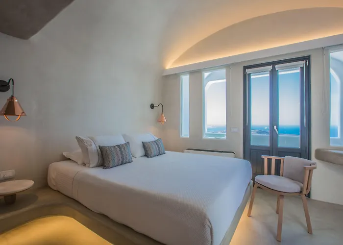 Chic Santorini Фиростефани