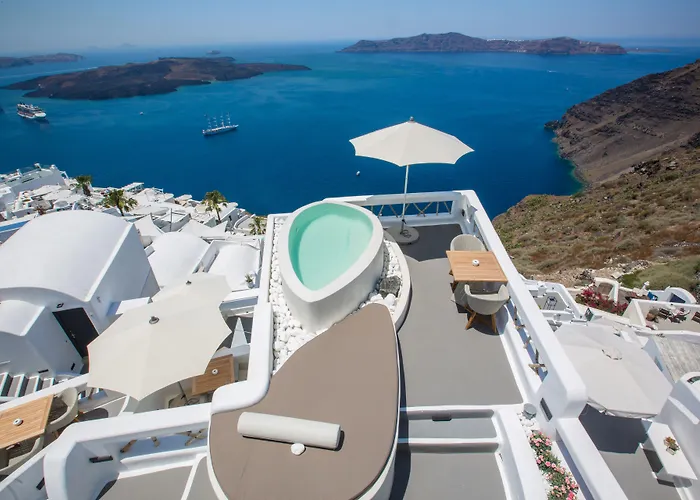 Chic Santorini 3*