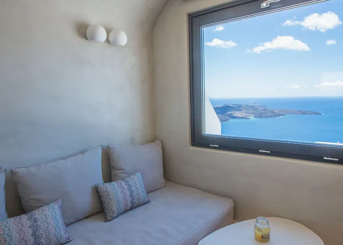 Chic Santorini Фиростефани