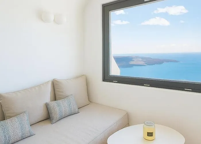 Chic Santorini Фиростефани