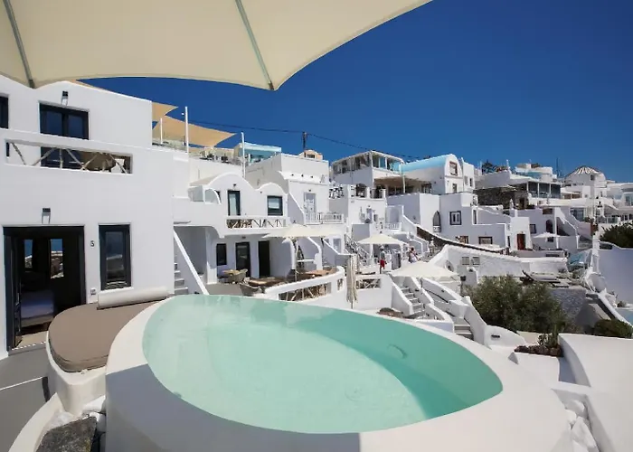 Отель Chic Santorini 3*